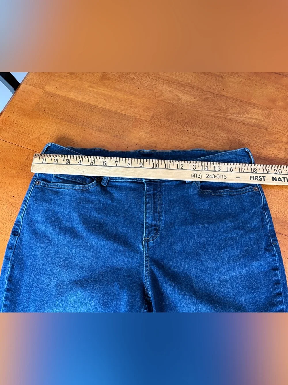 Duluth Women’s Straight Leg Jeans – Size 16